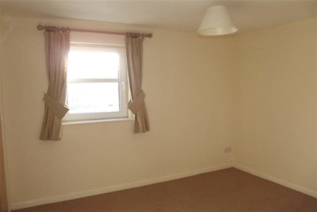  Image of 2 bedroom Flat to rent in Macdougall Street Glasgow G43 at Pollokshaws Glasgow Glasgow, G43 1RZ