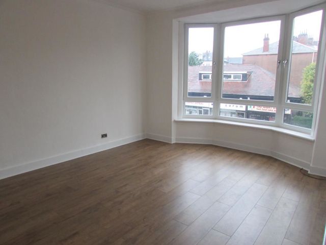  Image of 2 bedroom Flat to rent in Maclaren Place Glasgow G44 at Netherlee Glasgow Glasgow, G44 3RZ