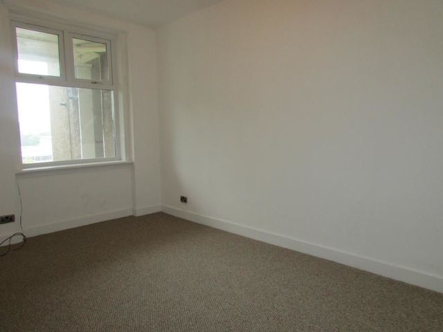  Image of 2 bedroom Flat to rent in Maclaren Place Glasgow G44 at Netherlee Glasgow Glasgow, G44 3RZ