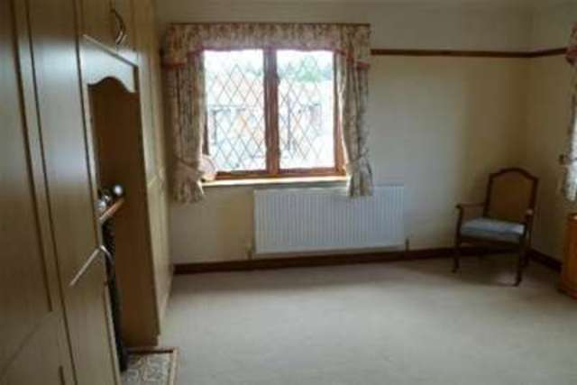  Image of 3 bedroom Detached house to rent in Main Avenue Totley Rise Sheffield S17 at Sheffield, S17 4FJ