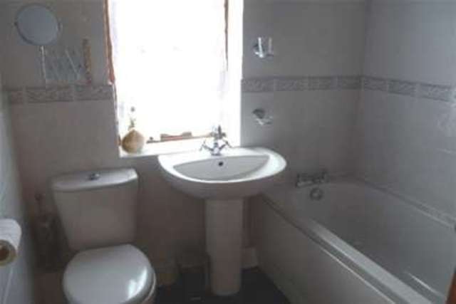  Image of 3 bedroom Detached house to rent in Main Avenue Totley Rise Sheffield S17 at Sheffield, S17 4FJ