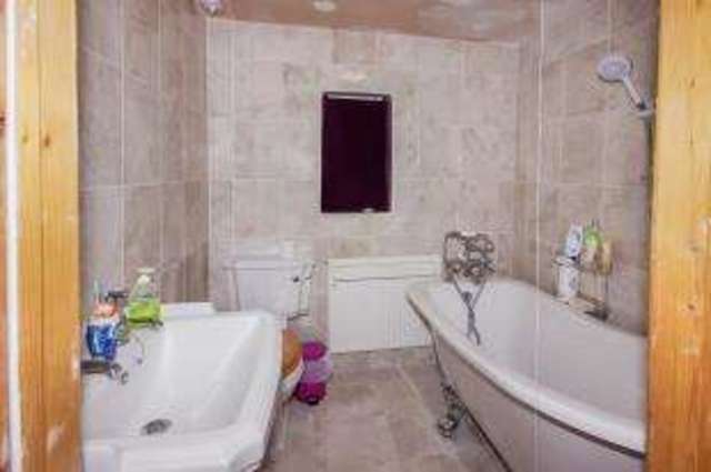  Image of 4 bedroom Bungalow for sale in Main Street Bishop Norton Market Rasen LN8 at Bishop Norton Market Rasen Toft next Newton, LN8 2BE