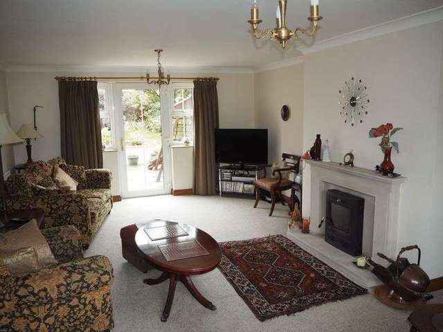  Image of 4 bedroom Detached house for sale in Main Street Dry Doddington Newark NG23 at Main Street Dry Doddington Dry Doddington, NG23 5HU