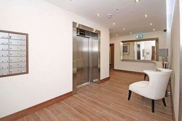  Image of 2 bedroom Flat to rent in Manor Road Chigwell IG7 at Manor Road  Chigwell, IG7 5PS