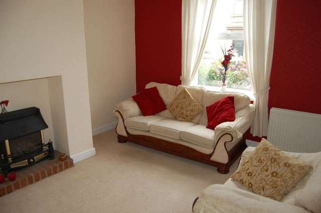  Image of 2 bedroom Terraced house to rent in Manor Road Ossett WF5 at Ossett Ossett, WF5 0LD