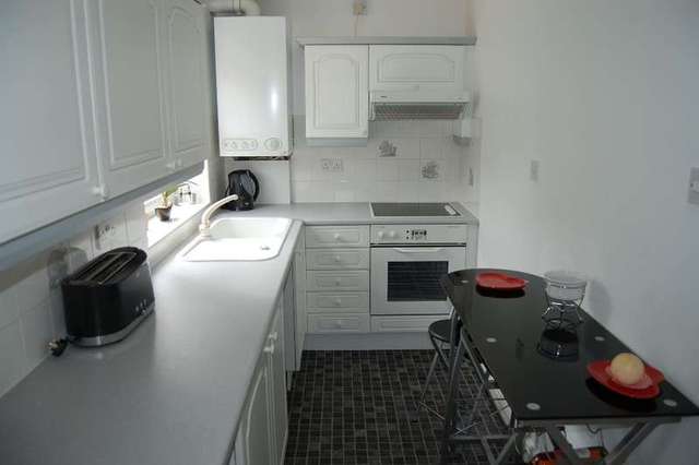  Image of 2 bedroom Terraced house to rent in Manor Road Ossett WF5 at Ossett Ossett, WF5 0LD