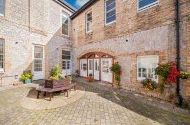  Image of 2 bedroom Flat for sale in Manor Road Torquay TQ1 at Manor Road Torquay Babbacombe, TQ1 3JS