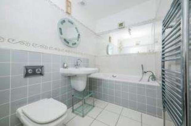  Image of 2 bedroom Flat for sale in Manor Road Torquay TQ1 at Manor Road Torquay Babbacombe, TQ1 3JS