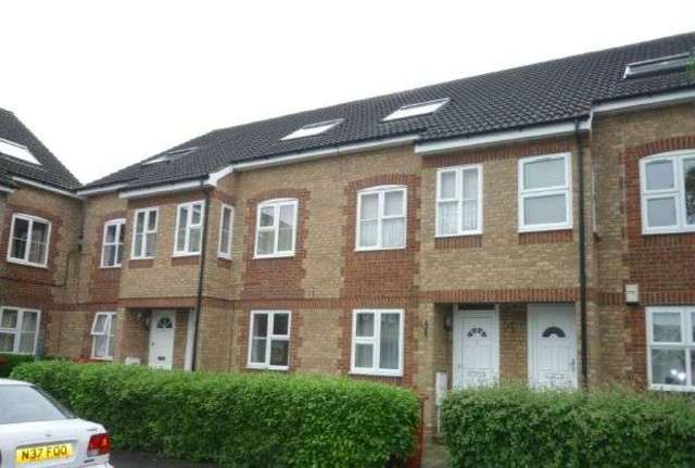  Image of 1 bedroom Maisonette to rent in Maplin Park Langley Slough SL3 at Langley, SL3 8YB
