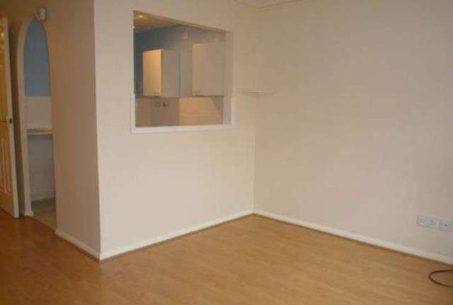  Image of 1 bedroom Maisonette to rent in Maplin Park Langley Slough SL3 at Langley, SL3 8YB