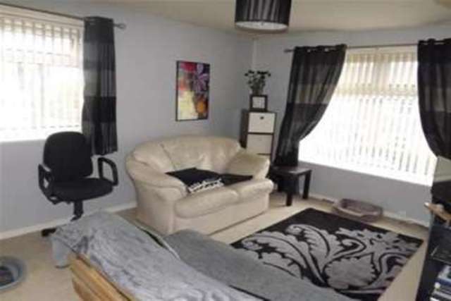  Image of 1 bedroom Flat to rent in Markfield Crescent Woolton Liverpool L25 at Liverpool, L25 9PH