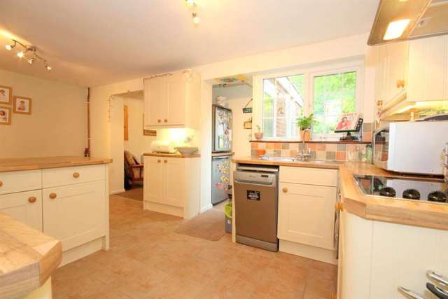  Image of 3 bedroom Detached house for sale in Marlins Turn Hemel Hempstead HP1 at Marlins Turn Gadebridge Hemel Hempstead, HP1 3LQ