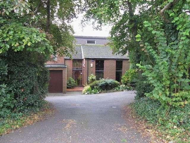  Image of 4 bedroom Detached house to rent in Hill Farm Road Marlow SL7 at Hill Farm Road  Marlow, SL7 3LX