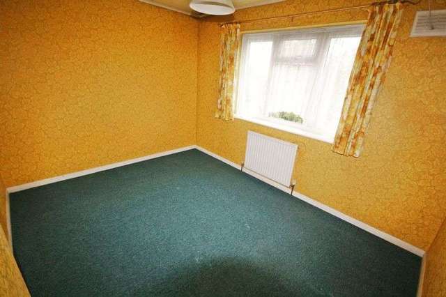  Image of 3 bedroom Terraced house for sale in Maurier Close Northolt UB5 at Maurier Close  Northolt, UB5 5JY