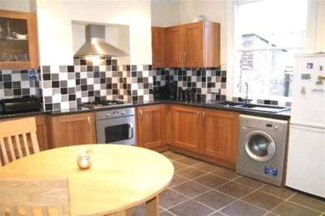  Image of 2 bedroom Detached house to rent in Mayfield Avenue Walkden Manchester M28 at Manchester, M28 3JF