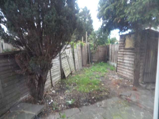  Image of 2 bedroom Detached house to rent in Meadow Road Barking IG11 at Meadow Road  Barking, IG11 9QS