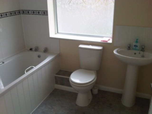  Image of 3 bedroom Detached house to rent in Medway Road Gillingham ME7 at Medway Road  Gillingham, ME7 1NL