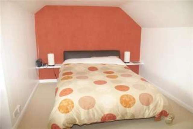  Image of 5 bedroom Detached house to rent in Menin Way Farnham GU9 at Farnham, GU9 8DY
