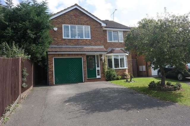  Image of 4 bedroom Detached house to rent in Merryweather Close Finchampstead Wokingham RG40 at Wokingham Berkshire Finchampstead, RG40 4YH