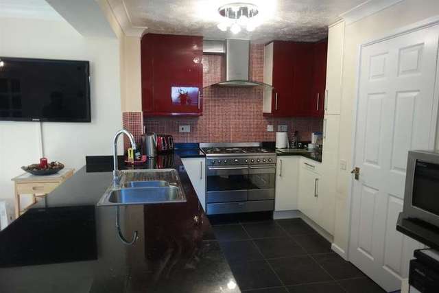  Image of 4 bedroom Detached house to rent in Merryweather Close Finchampstead Wokingham RG40 at Wokingham Berkshire Finchampstead, RG40 4YH