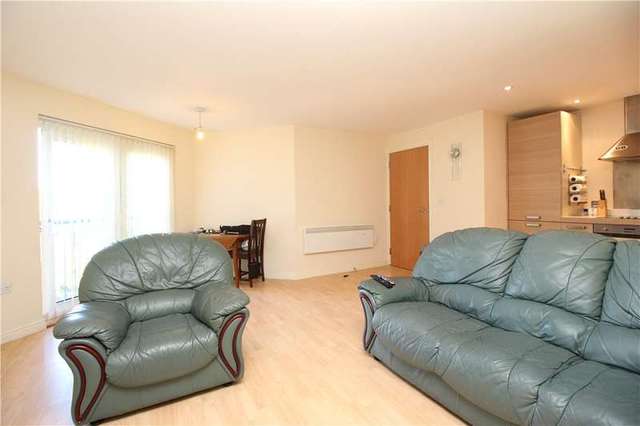  Image of 2 bedroom Apartment for sale in Goldsworth Road Horsell Woking GU21 at 101 Goldsworth Road Woking Horsell, GU21 6LF