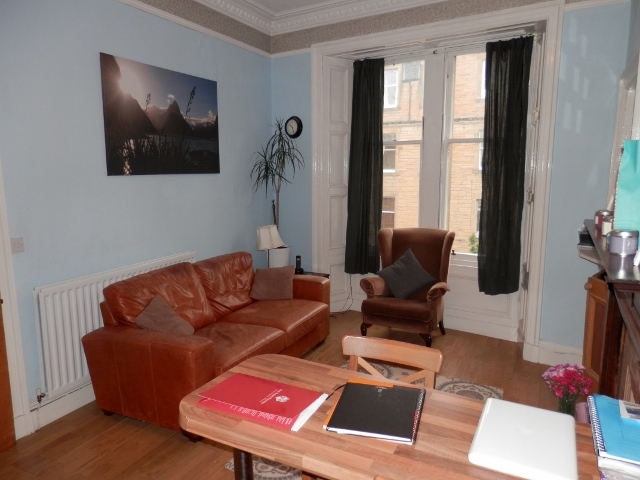  Image of 1 bedroom Flat to rent in Millar Crescent Edinburgh EH10 at Morningside Edinburgh Edinburgh, EH10 5HN