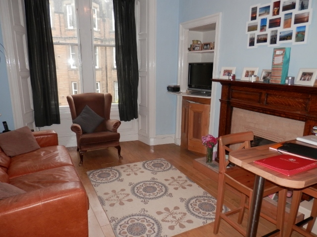  Image of 1 bedroom Flat to rent in Millar Crescent Edinburgh EH10 at Morningside Edinburgh Edinburgh, EH10 5HN
