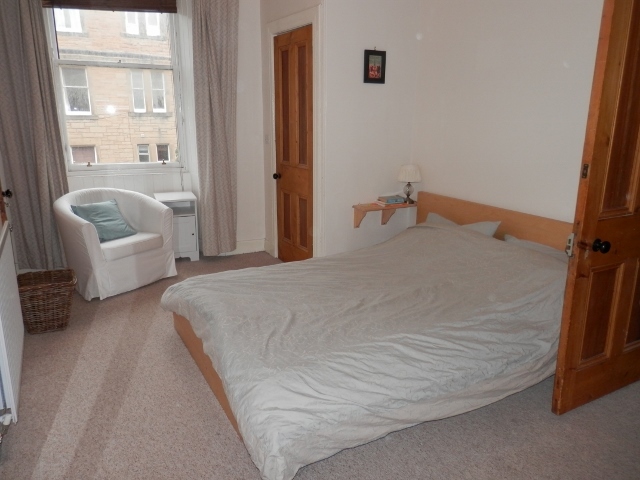  Image of 1 bedroom Flat to rent in Millar Crescent Edinburgh EH10 at Morningside Edinburgh Edinburgh, EH10 5HN