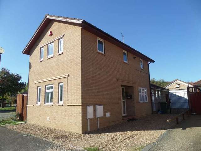  Image of 4 bedroom Detached house for sale in Montgomery Crescent Bolbeck Park Milton Keynes MK15 at Milton Keynes, MK15 8PP