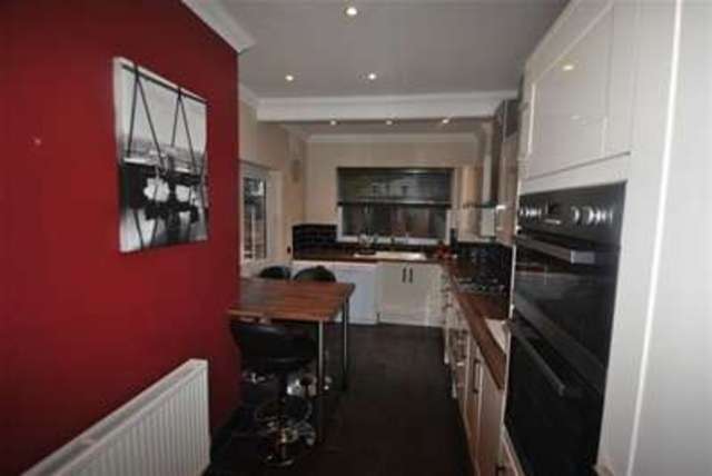  Image of 4 bedroom Terraced house to rent in Montreal Road Ilford IG1 at Montreal Road  Ilford, IG1 4SH