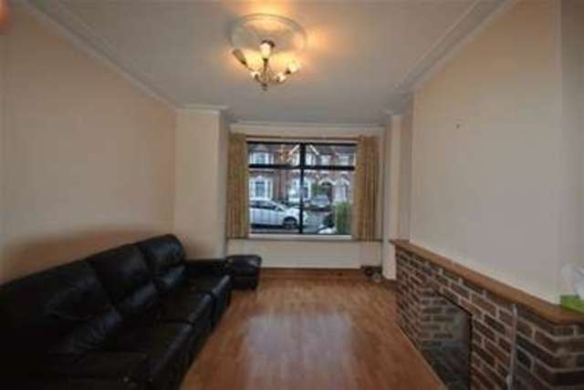  Image of 4 bedroom Terraced house to rent in Montreal Road Ilford IG1 at Montreal Road  Ilford, IG1 4SH