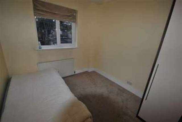  Image of 4 bedroom Terraced house to rent in Montreal Road Ilford IG1 at Montreal Road  Ilford, IG1 4SH