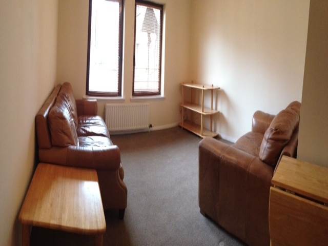  Image of 2 bedroom Flat to rent in Murieston Place Edinburgh EH11 at Dalry Edinburgh Edinburgh, EH11 2LT