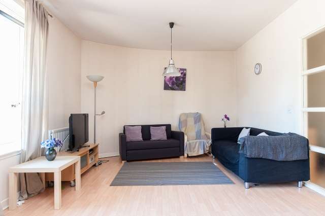  Image of 3 bedroom Flat for sale in Naburn Gate Glasgow G5 at Glasgow, G5 0SQ