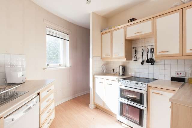  Image of 3 bedroom Flat for sale in Naburn Gate Glasgow G5 at Glasgow, G5 0SQ