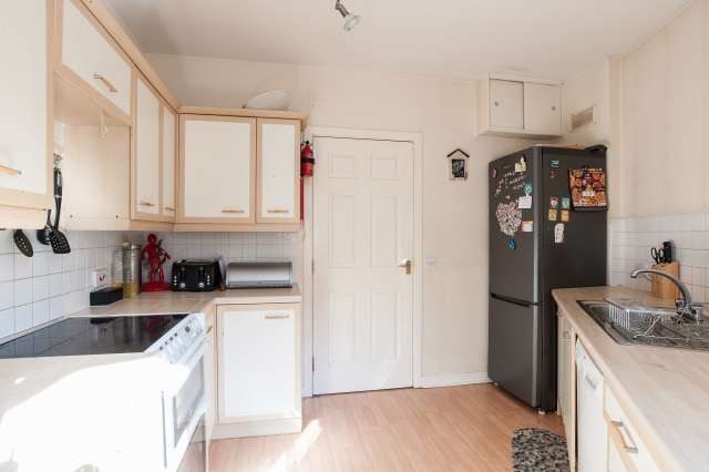  Image of 3 bedroom Flat for sale in Naburn Gate Glasgow G5 at Glasgow, G5 0SQ