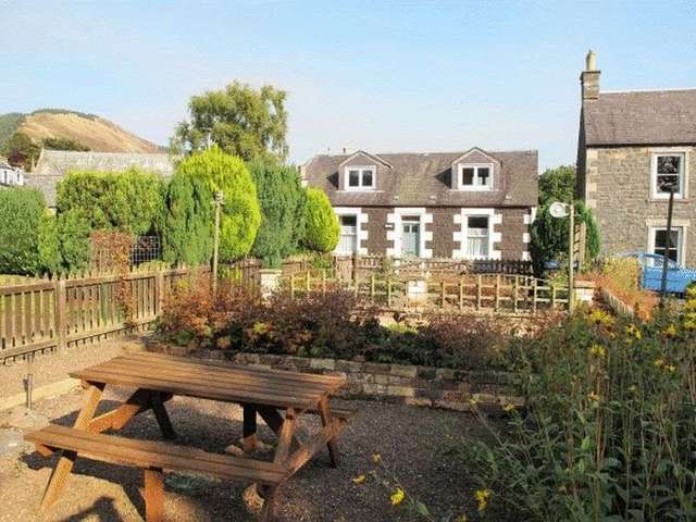  Image of 3 bedroom Cottage for sale in Princes Street Innerleithen EH44 at Princes Street  Innerleithen, EH44 6JT