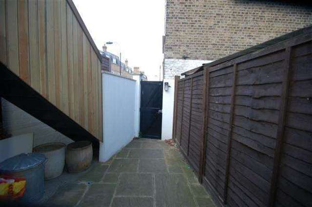  Image of 1 bedroom Apartment to rent in New Kings Road London SW6 at Parsons Green, SW6 4NF