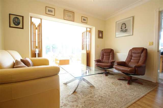  Image of 5 bedroom Detached house for sale in New Lane Hill Tilehurst Reading RG30 at New Lane Hill  Tilehurst, RG30 4JN