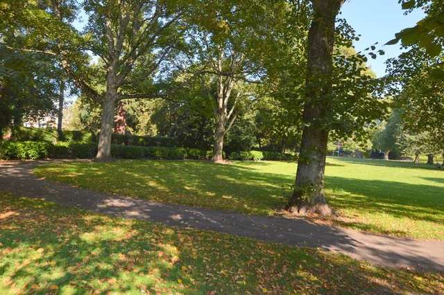  Image of 1 bedroom Flat to rent in Belmont Road Exeter EX1 at 42 Belmont Road Newtown Exeter, EX1 2HG