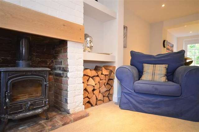  Image of 2 bedroom Terraced house for sale in North Row Uckfield TN22 at Uckfield East Sussex Uckfield, TN22 1ES