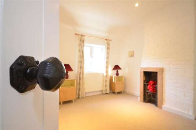  Image of 2 bedroom Terraced house for sale in North Row Uckfield TN22 at Uckfield East Sussex Uckfield, TN22 1ES