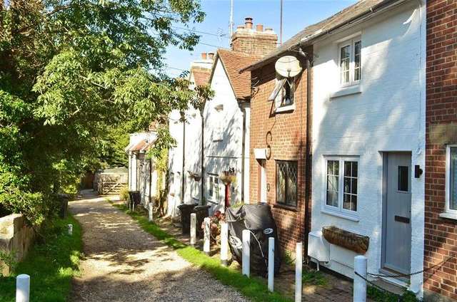  Image of 2 bedroom Terraced house for sale in North Row Uckfield TN22 at Uckfield East Sussex Uckfield, TN22 1ES