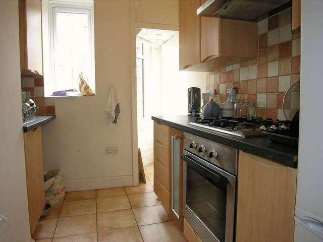  Image of 1 bedroom Flat for sale in Norwich Avenue West Westbourne Bournemouth BH2 at Norwich Avenue West  Bournemouth, BH2 6AL