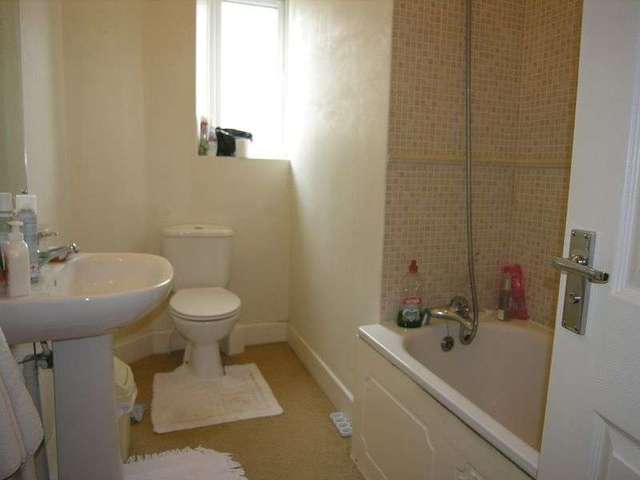  Image of 1 bedroom Flat for sale in Norwich Avenue West Westbourne Bournemouth BH2 at Norwich Avenue West  Bournemouth, BH2 6AL