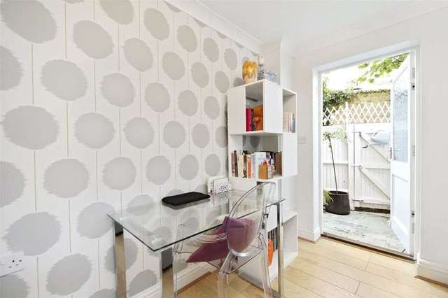  Image of 2 bedroom Flat for sale in Lyham Road London SW2 at 10 Lyham Road London Brixton, SW2 5QF