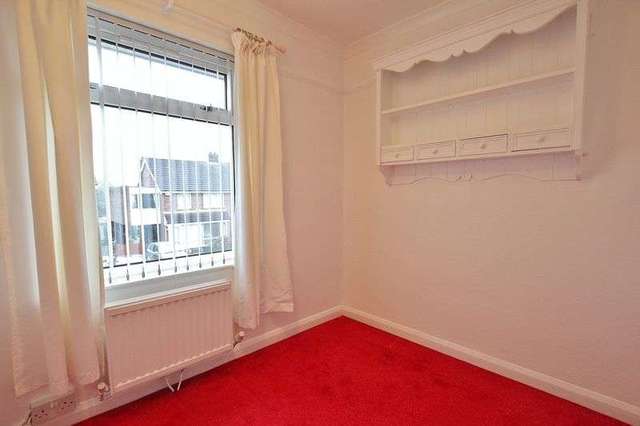  Image of 3 bedroom Semi-Detached house to rent in Oakdale Avenue Willerby Hull HU10 at Oakdale Avenue Willerby Hull, HU10 6BB