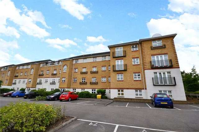  Image of 2 bedroom Apartment to rent in Ogden Park Bracknell RG12 at Broad Lane Bracknell Easthampstead, RG12 9AE