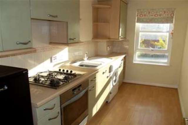  Image of 2 bedroom Flat to rent in Old Castle Gardens Glasgow G44 at Glasgow, G44 4SR