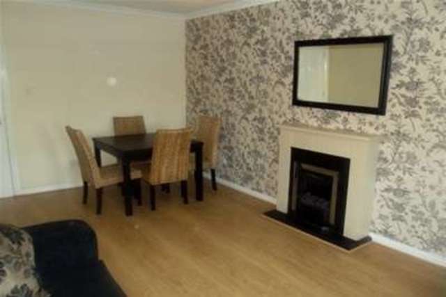  Image of 2 bedroom Flat to rent in Old Castle Gardens Glasgow G44 at Glasgow, G44 4SR